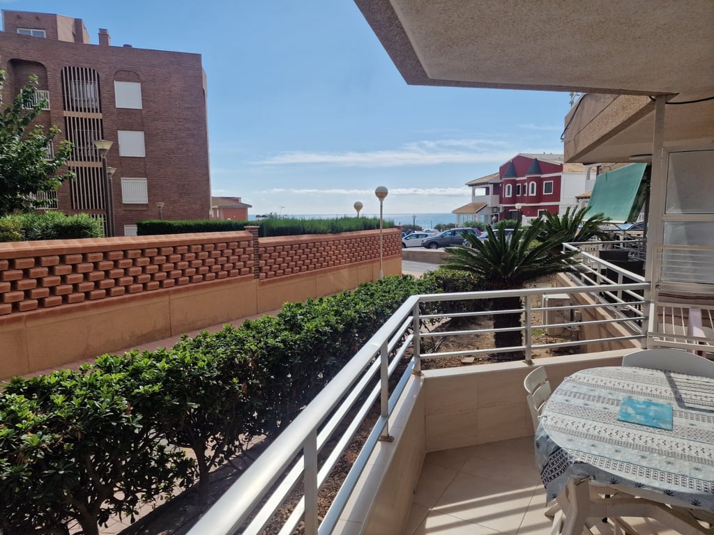 Apartment in Guardamar del Segura - Image 2