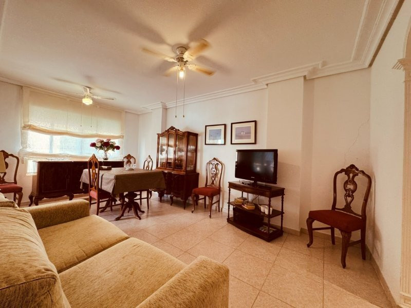 Apartment in Torrelamata - Image 2