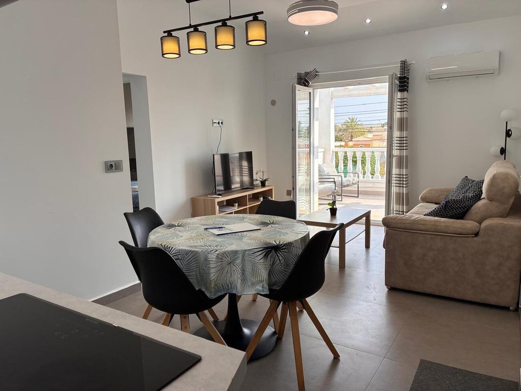 Apartment in Urbanizacion los Balcones - Image 2
