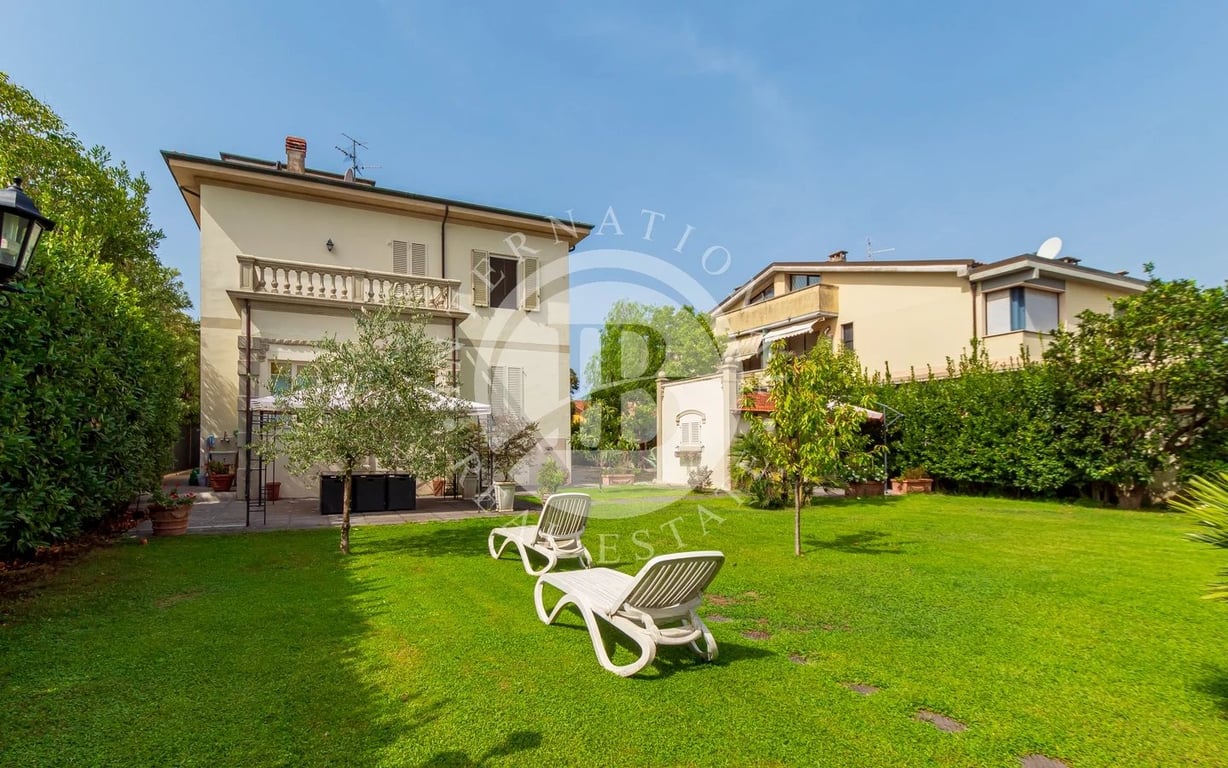 Villa in Viareggio - Image 3