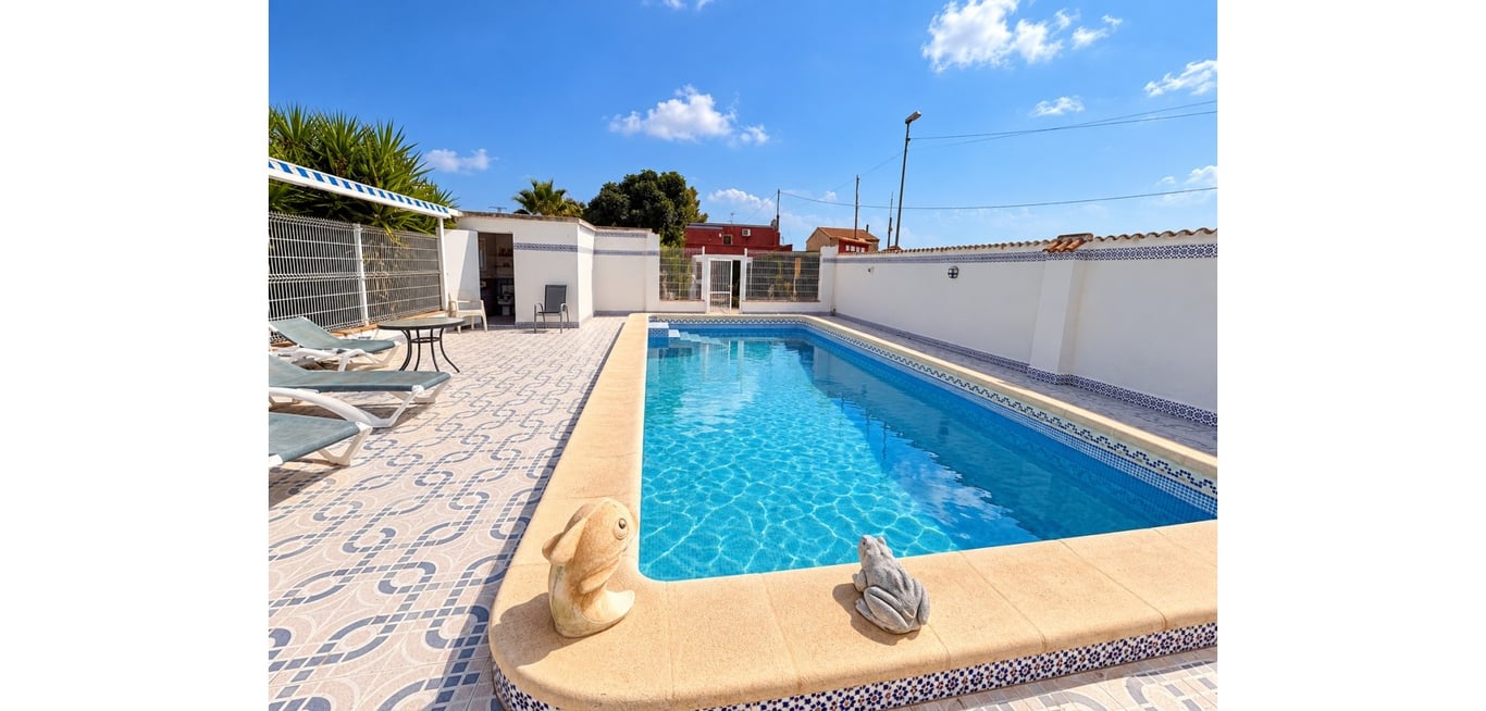 House in Los Barrios - Image 2