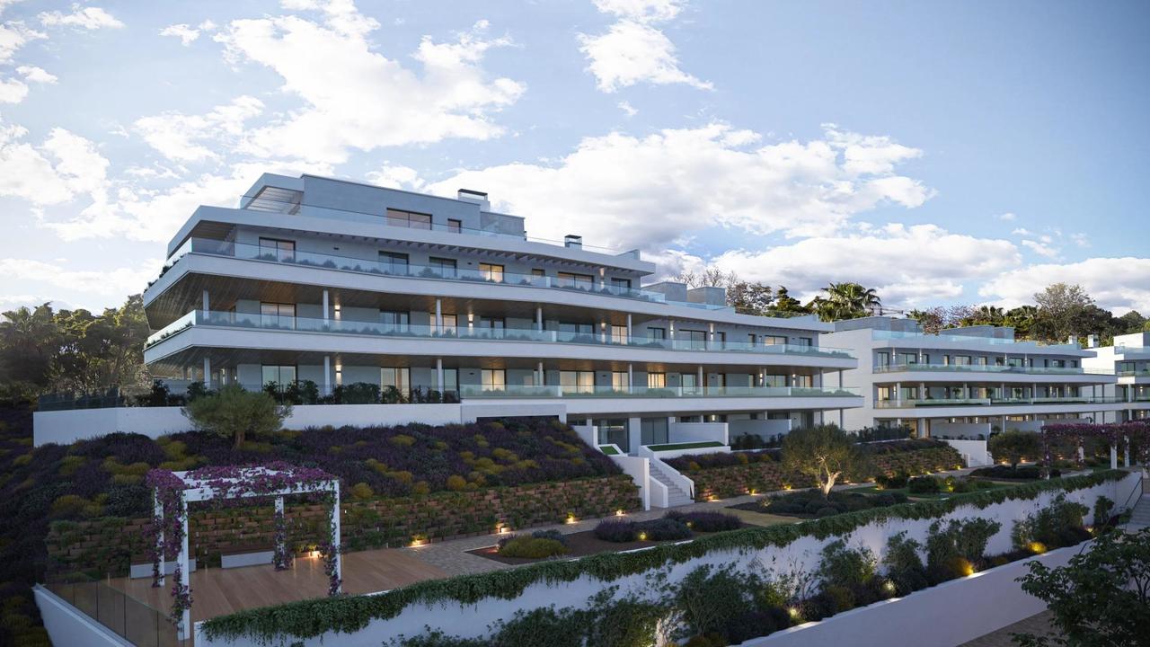 Apartment in Estepona - Image 2
