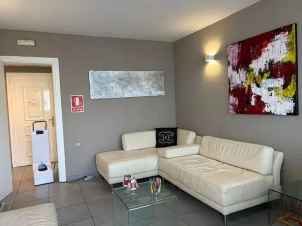 Apartment in Marbella - Image 3