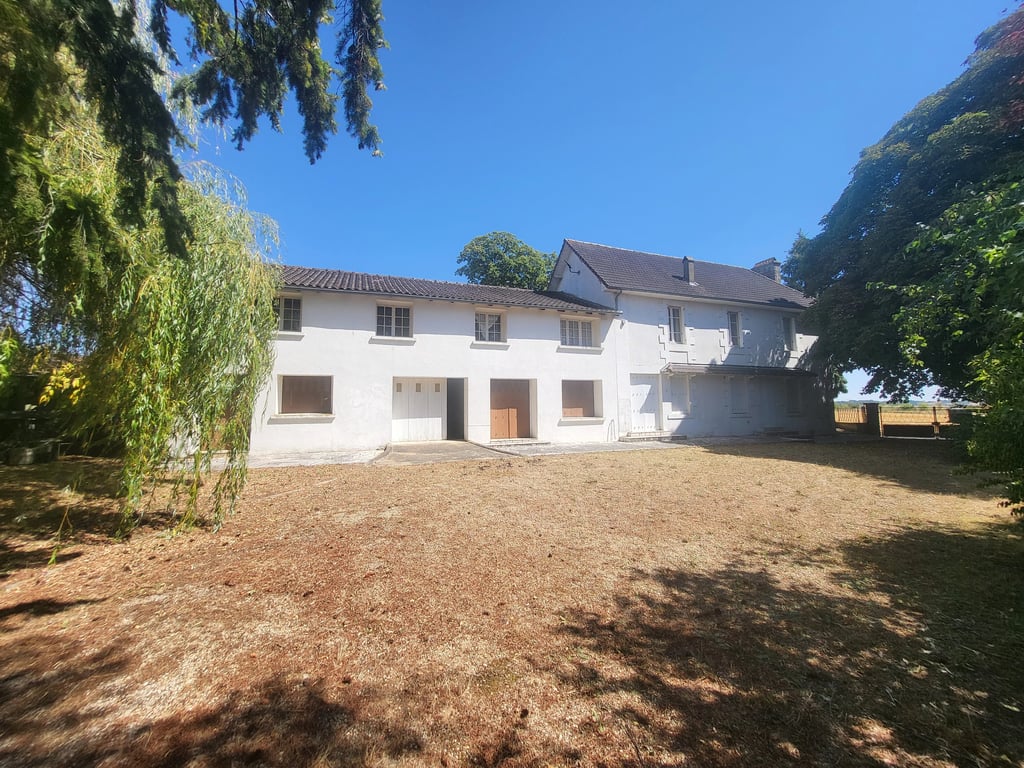House in La Chapelle-Mouliere