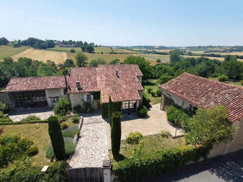 House in Bertric-Buree