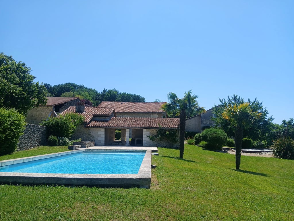 House in Bertric-Buree - Image 2