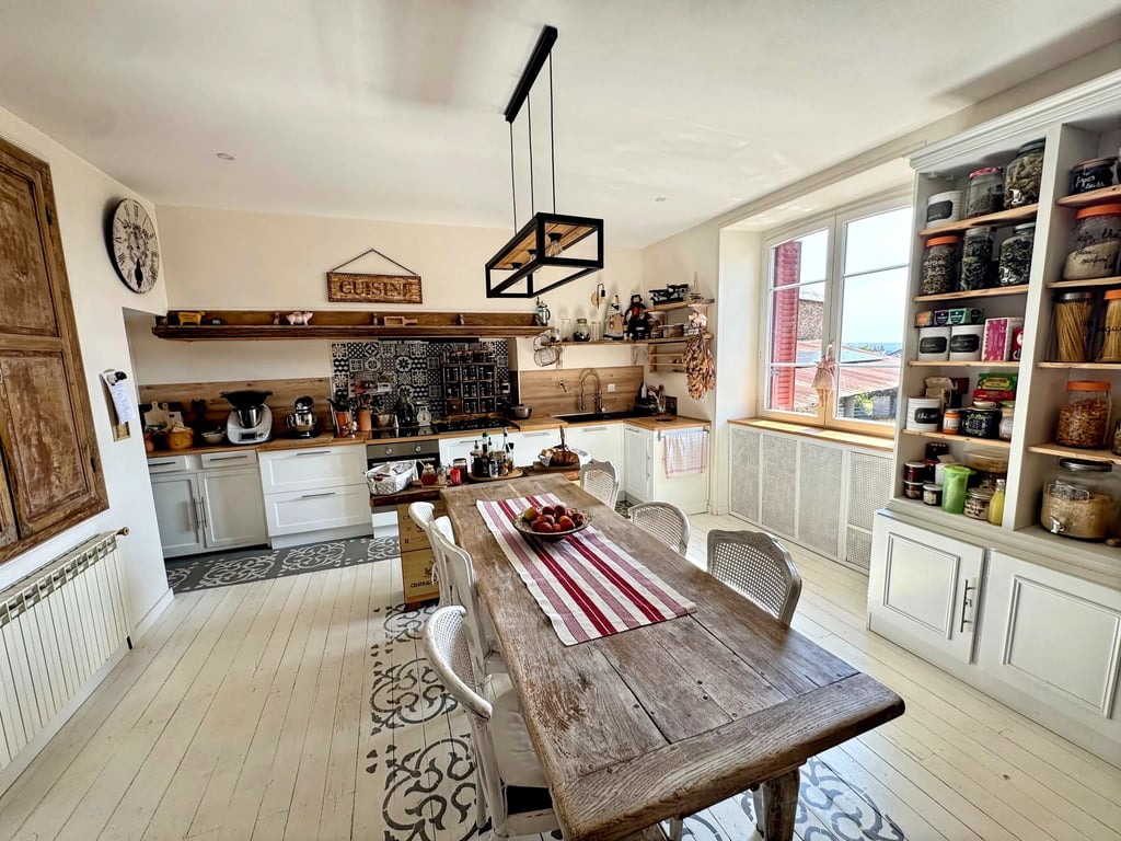 House in Rieupeyroux - Image 2
