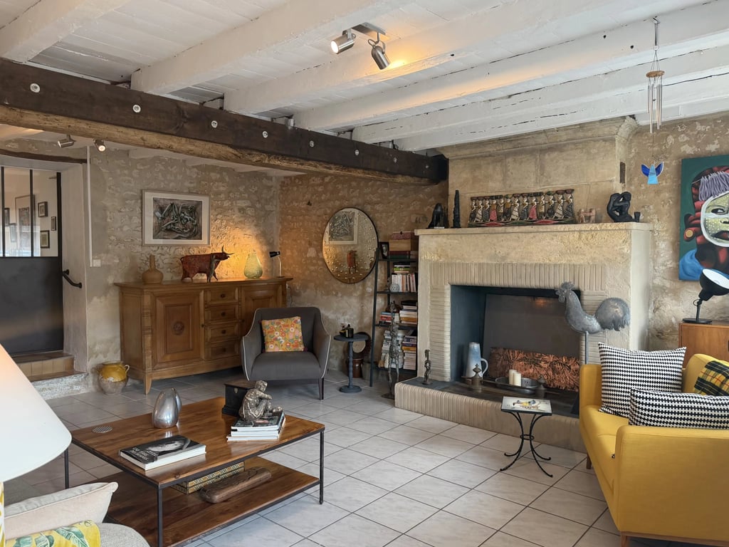 House in Chalais - Image 2