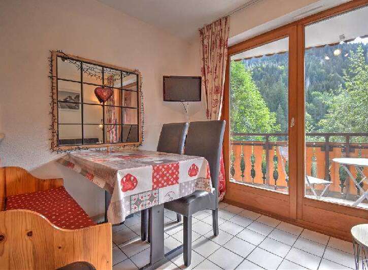 Apartment in Morzine - Image 2