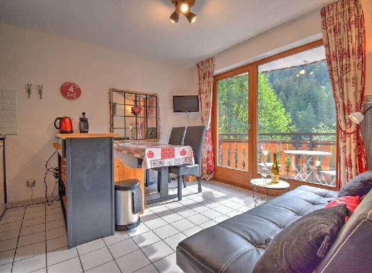 Apartment in Morzine - Image 3