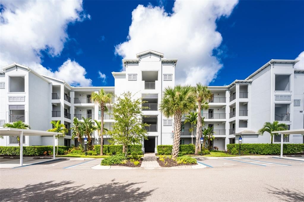 Apartment in Burnt Store Marina - Image 2