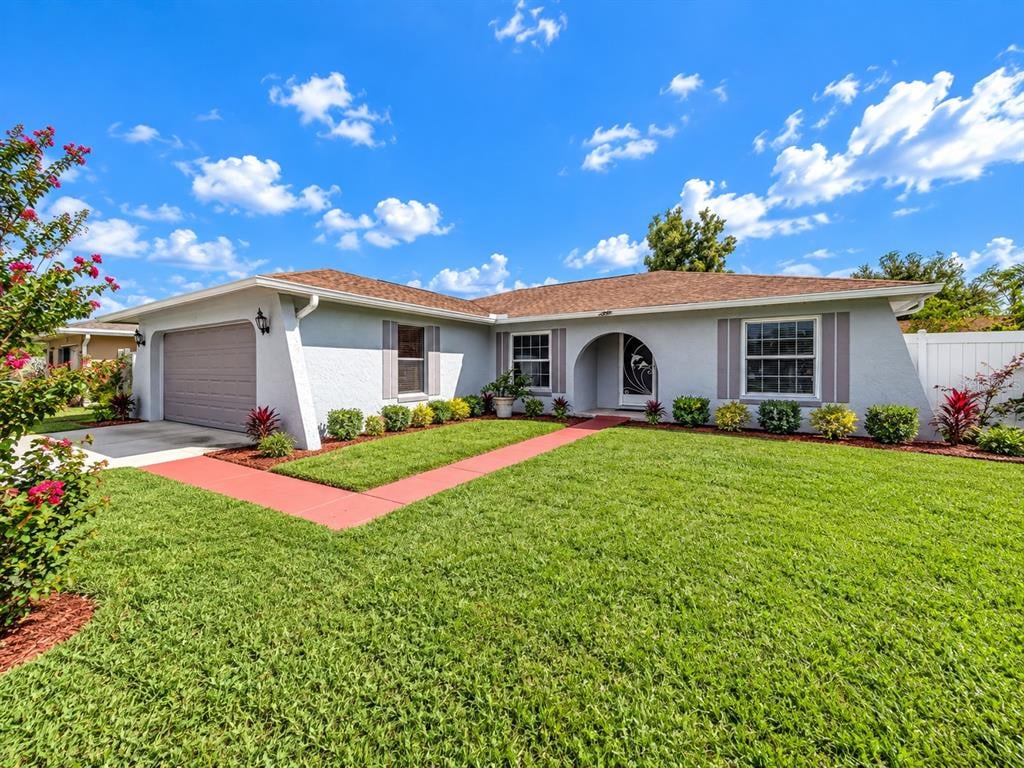 House in Poinciana - Image 2