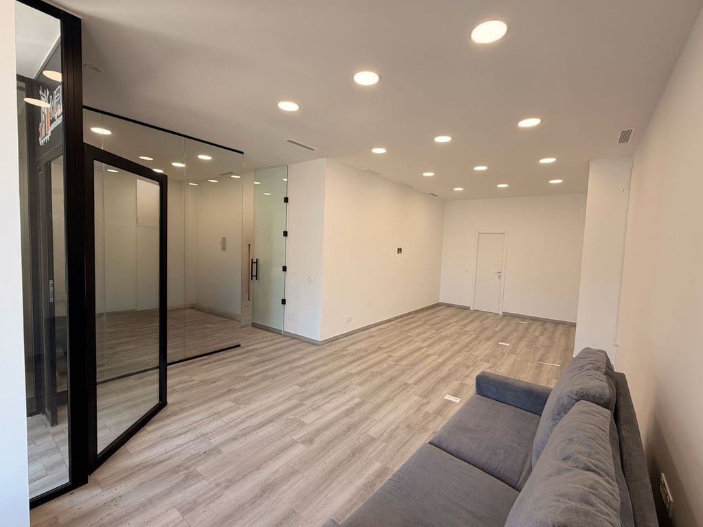 Apartment in Marbella - Image 3