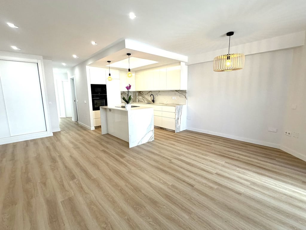 Apartment in Mijas Costa - Image 3