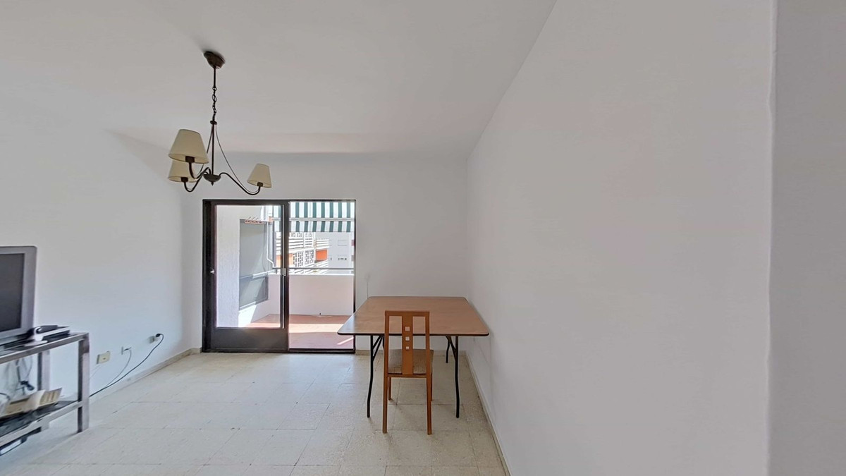 Apartment in Marbella - Image 2