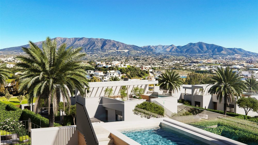 Villa in Mijas Costa - Image 2
