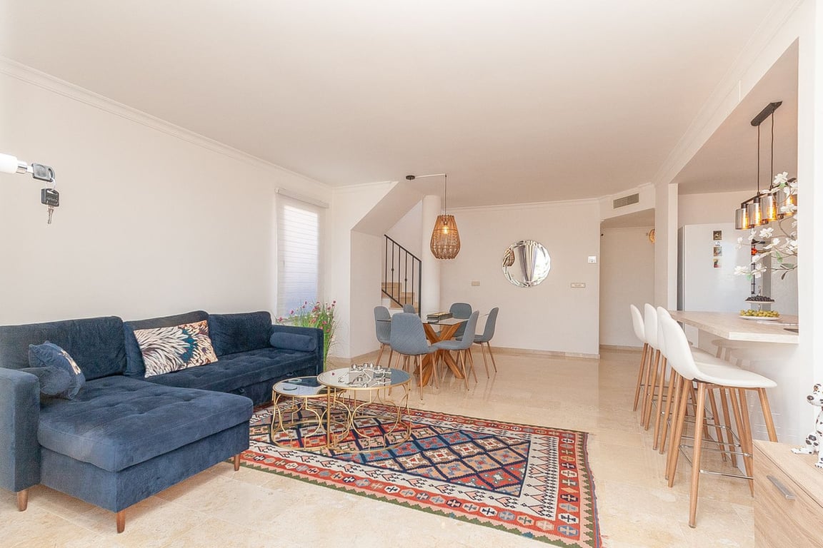 Penthouse in Marbella Del Este - Image 2