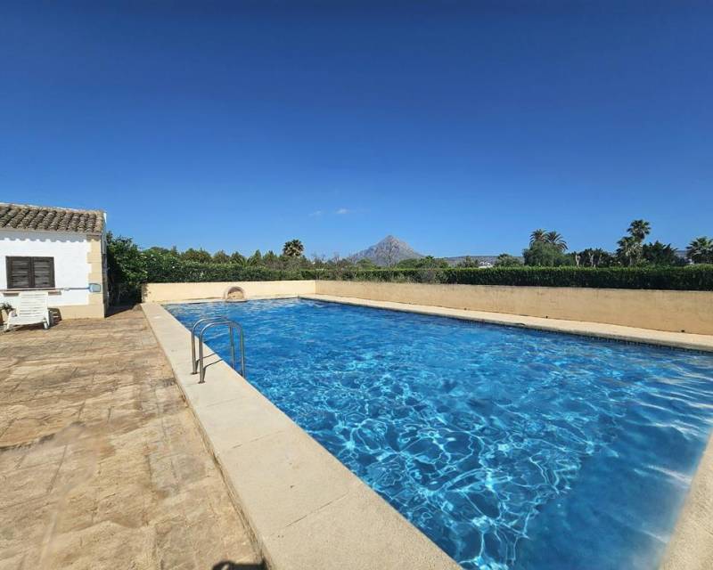 Villa in Adsubia