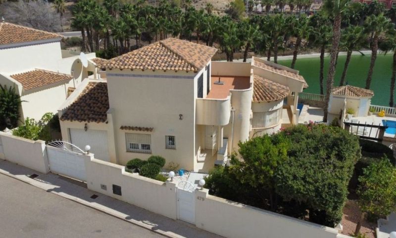 House in Urbanizacion los Balcones - Image 2