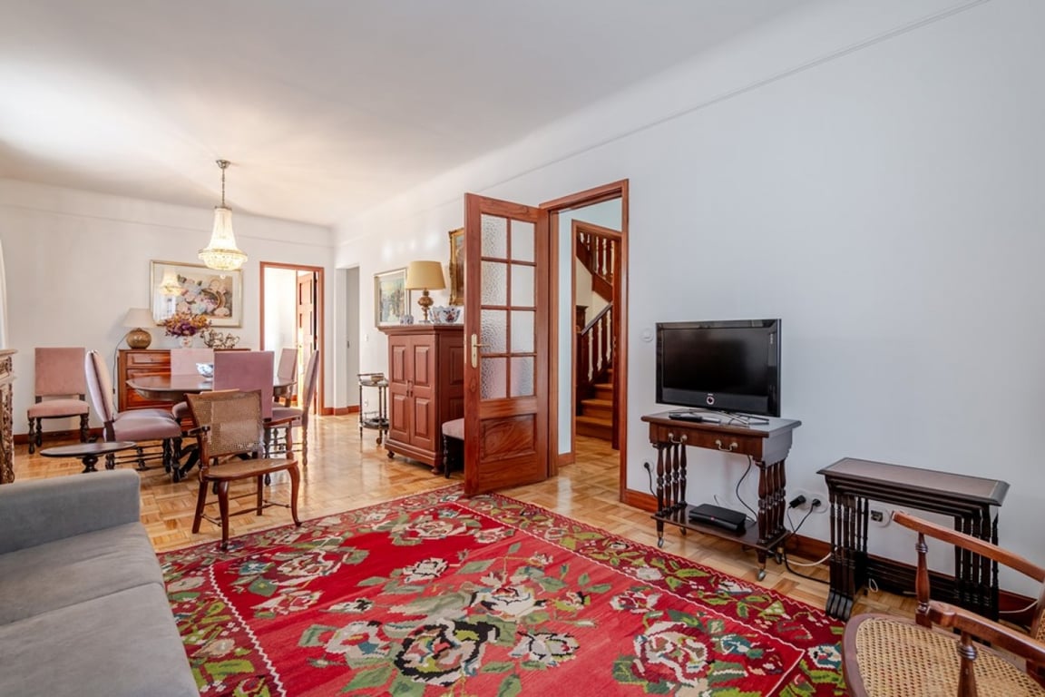 House in Paranhos - Image 3