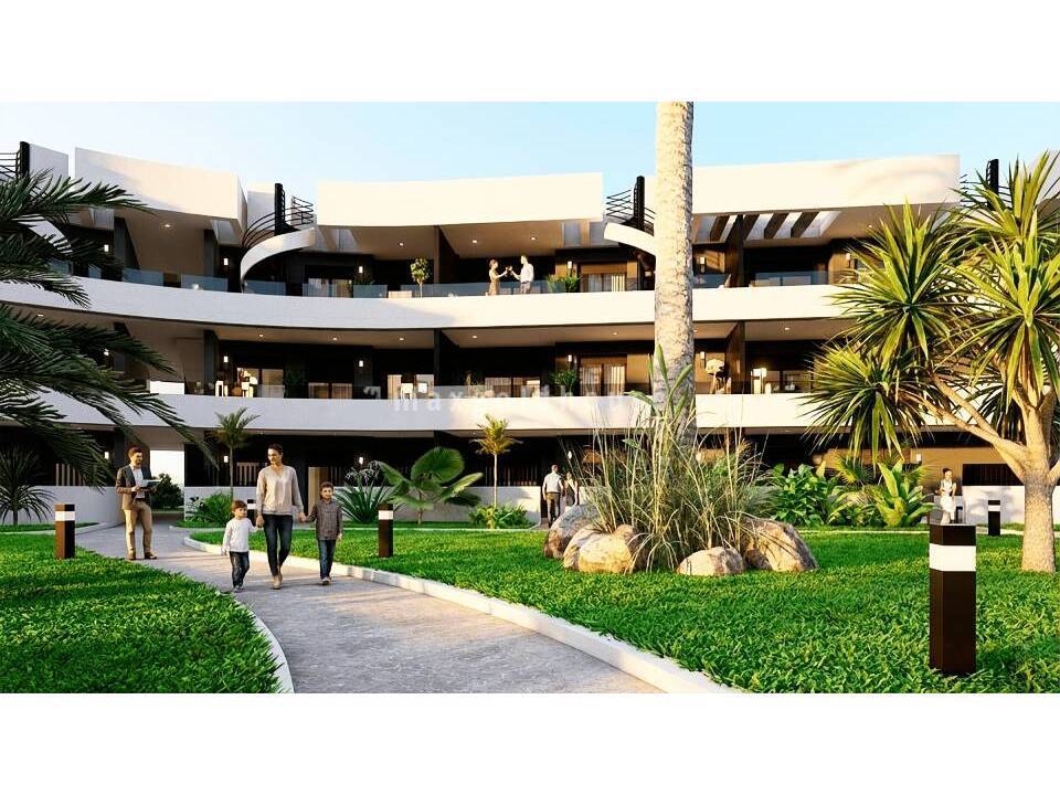 Apartment in Los Alcazares - Image 3