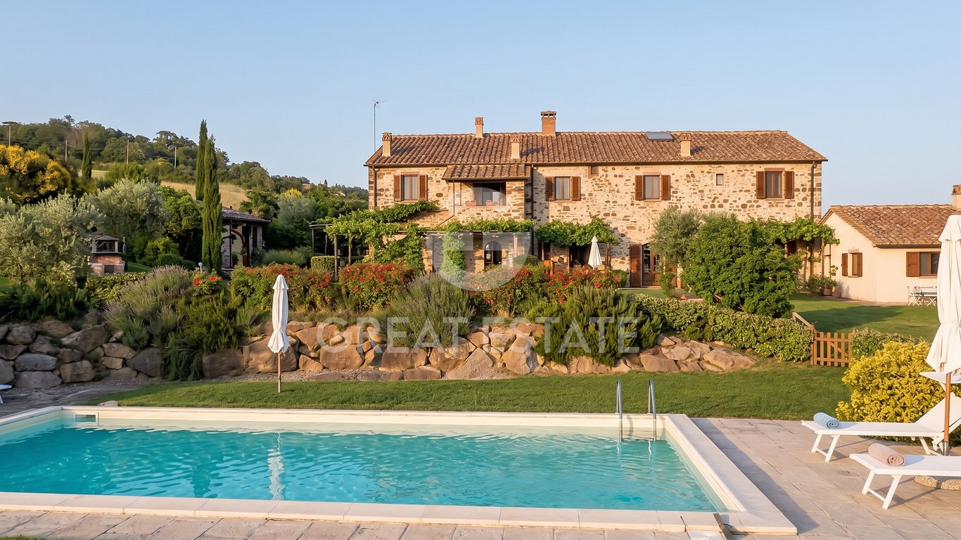 House in Radicofani - Image 4