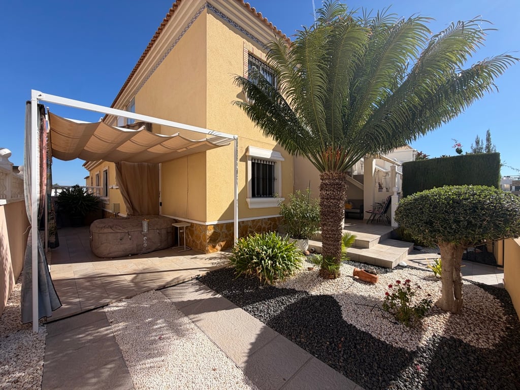 Apartment in Los Dolses - Image 3