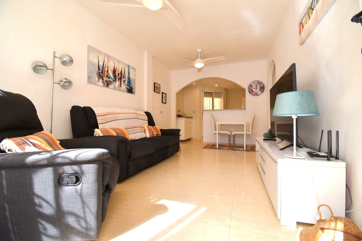 Apartment in Urbanizacion los Balcones - Image 3