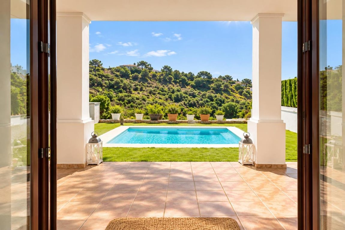 Villa in Casares