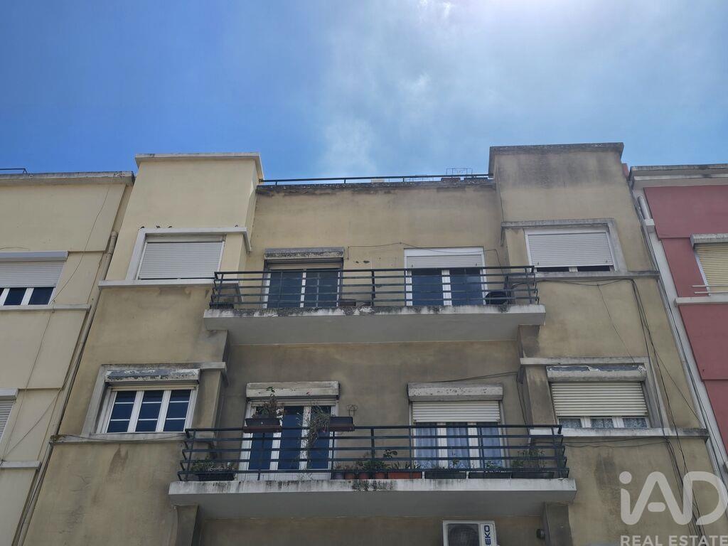 Apartment in Penha de Franca - Image 2