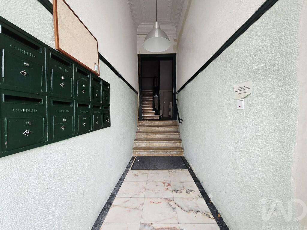 Apartment in Penha de Franca - Image 3