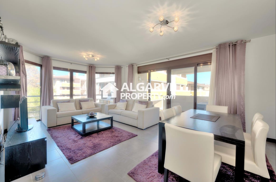 Apartment in Quarteira - Image 2