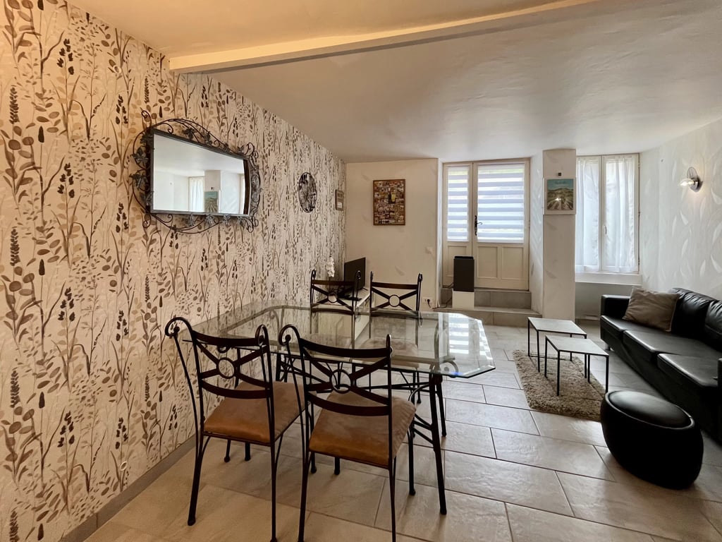 House in Aubeterre-sur-Dronne - Image 2