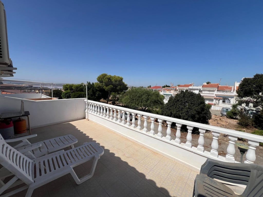House in El Chaparral - Image 3