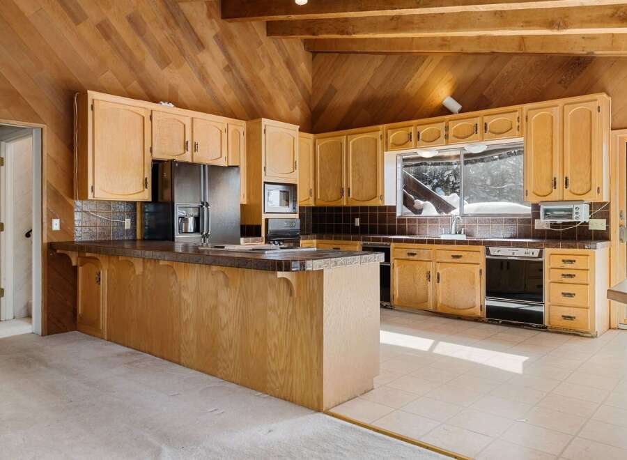 House in Stateline - Image 3