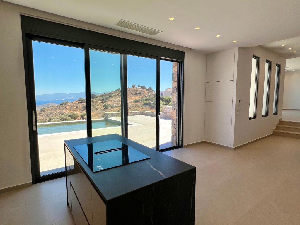 House in Neapoli - Image 3