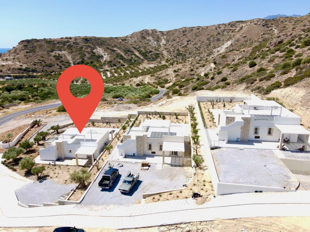 House in Makry-Gialos - Image 3