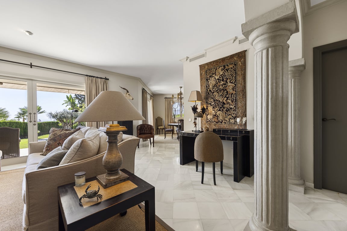 Villa in Marbella - Image 2