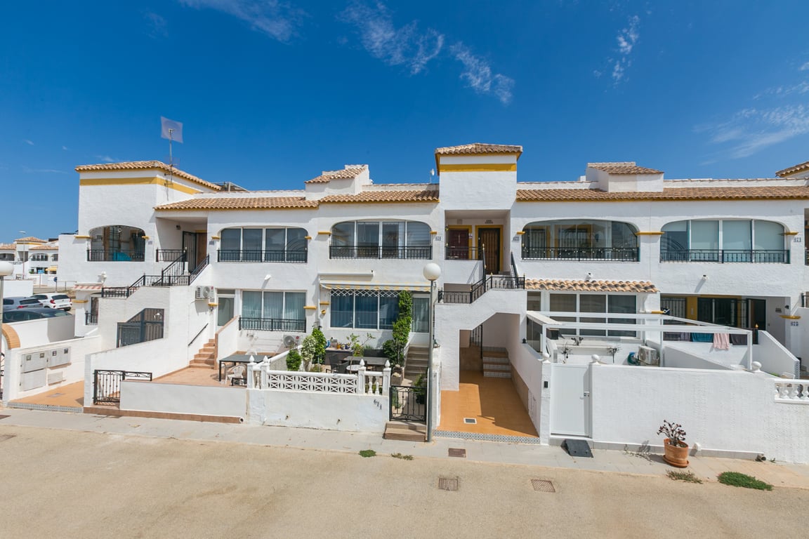 Apartment in Jacarilla - Image 3