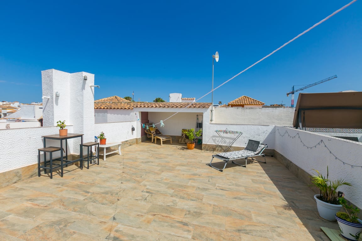 Apartment in Jacarilla - Image 2