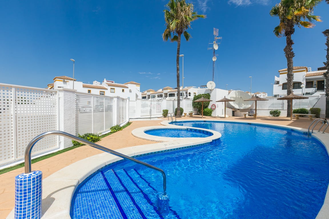 Apartment in Jacarilla