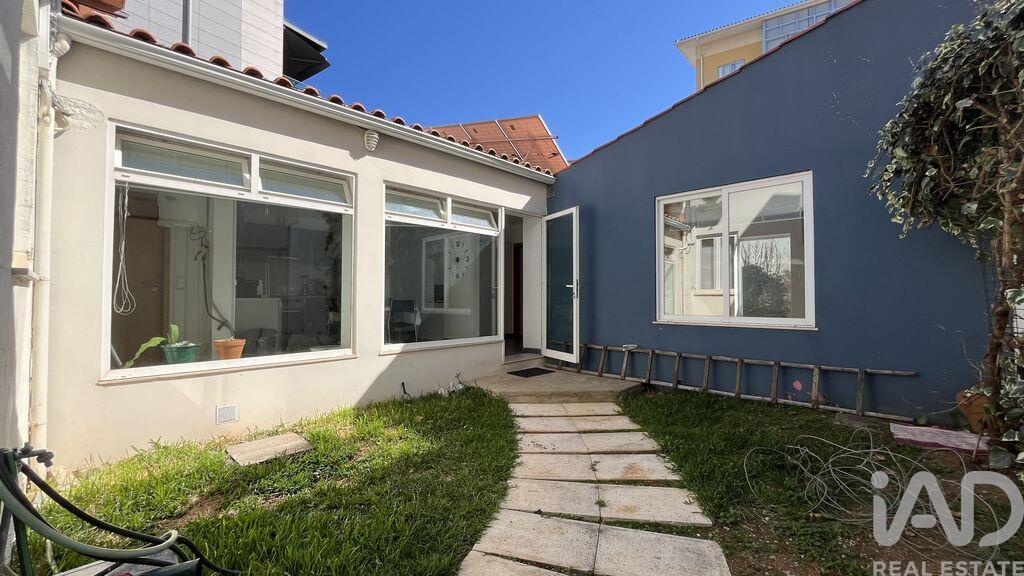 House in Santo Antonio dos Olivais - Image 3