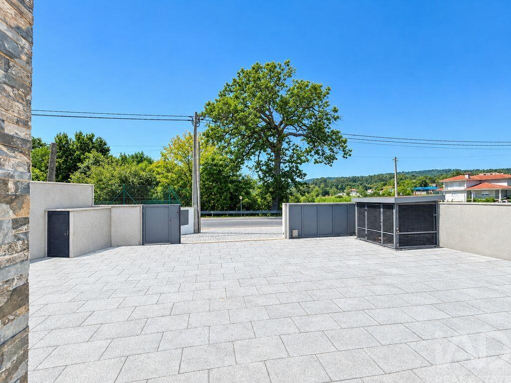 House in Vila Verde - Image 2