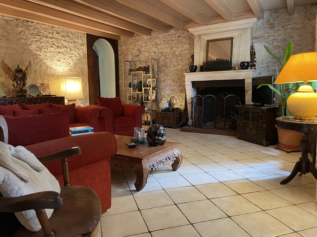 House in Ecoyeux - Image 3