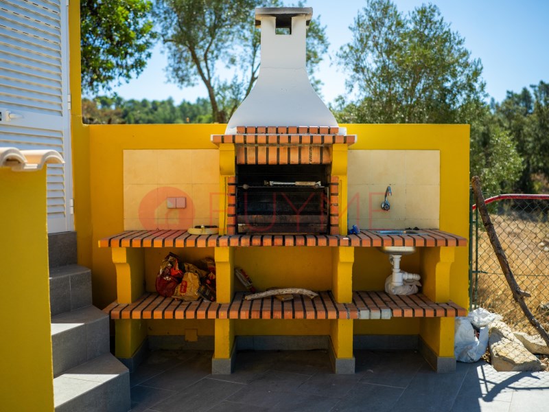 House in Sao Bras de Alportel - Image 3