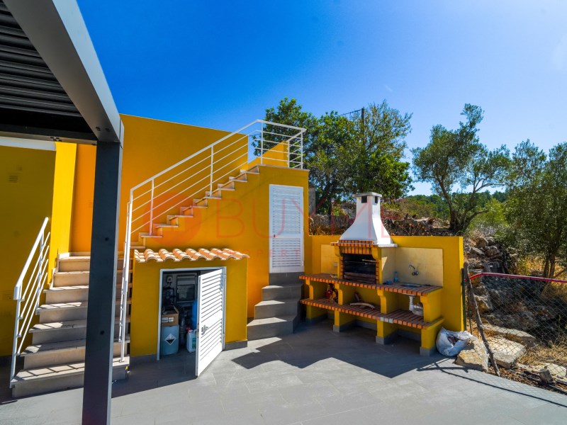 House in Sao Bras de Alportel - Image 2
