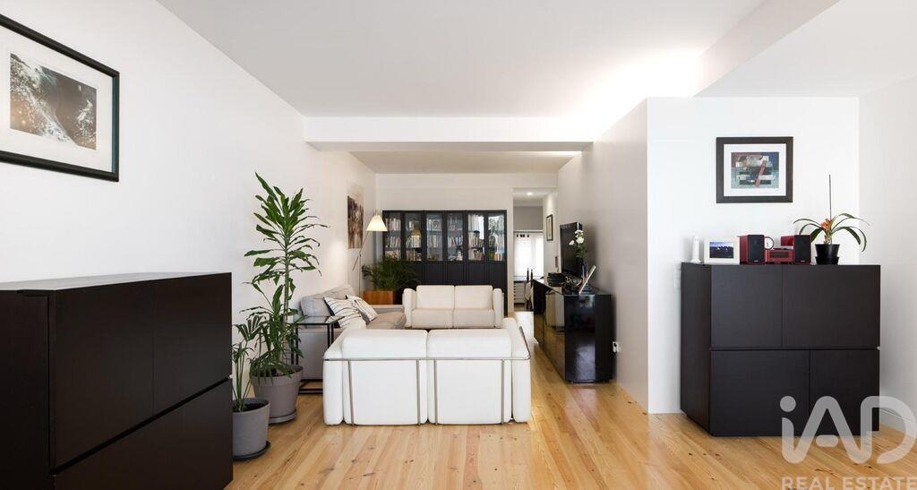 Apartment in Lisbon - Image 3