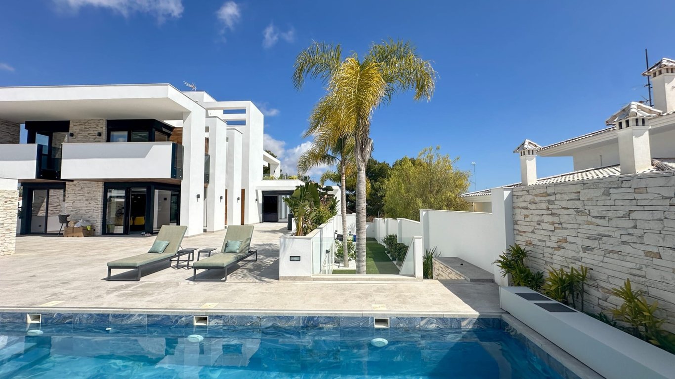 Villa in Villamartin