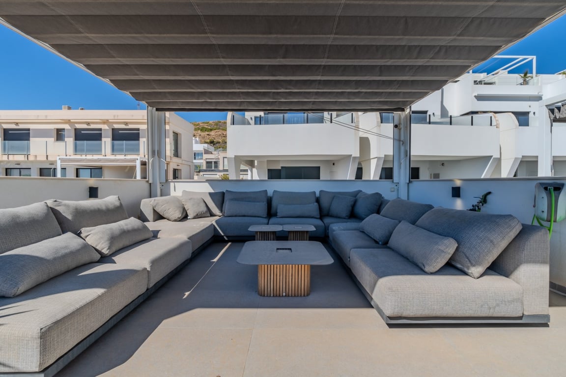 Villa in Guardamar del Segura - Image 2
