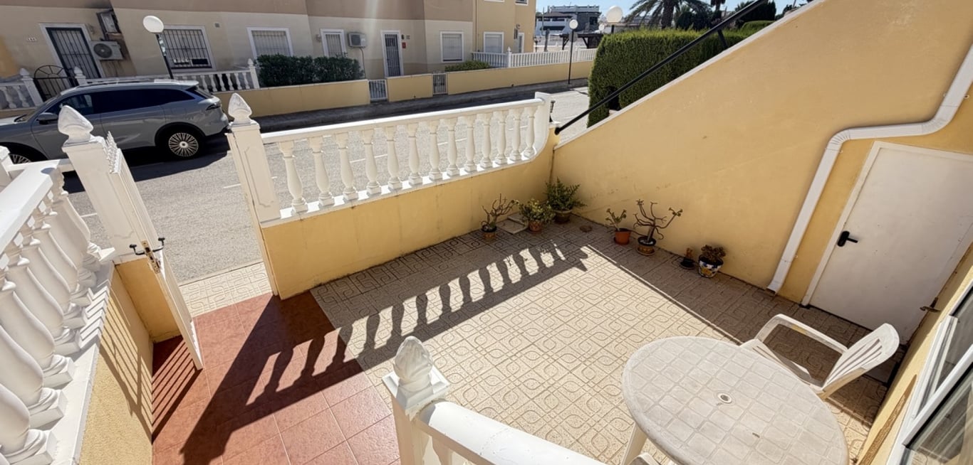 Apartment in Villamartin - Image 3